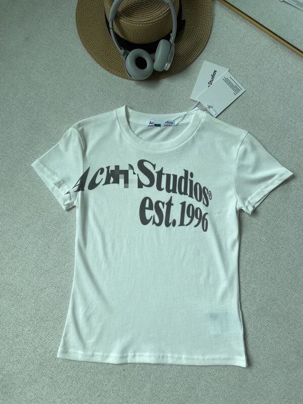 Women’s Slim Fit Letter Print Crew-Neck T-Shirt - garment view